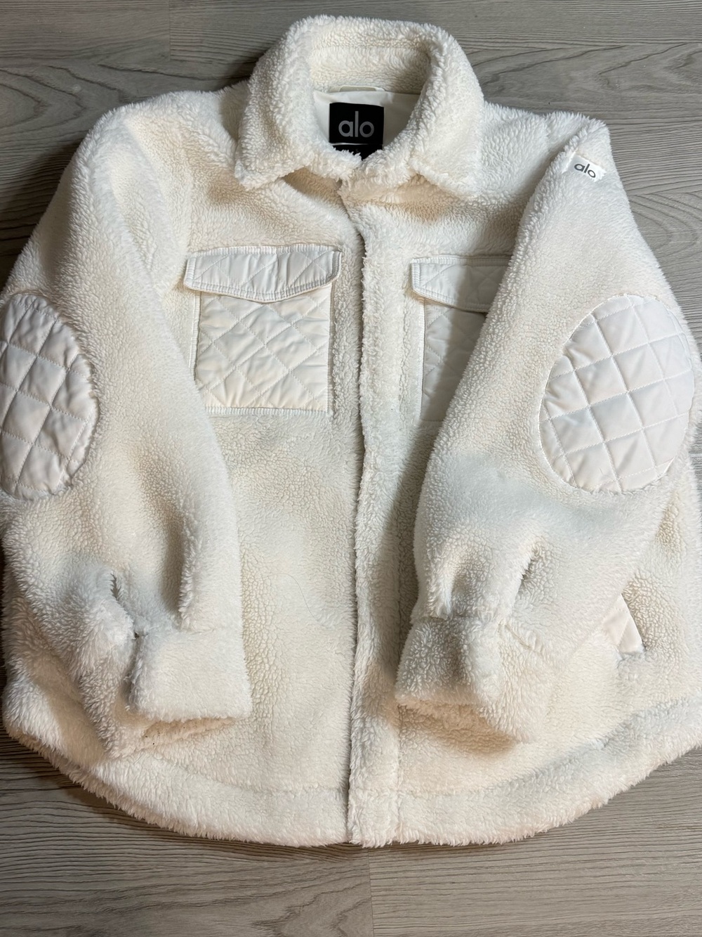 Alo Sherpa Edge Shacket - Picture 2 of 4